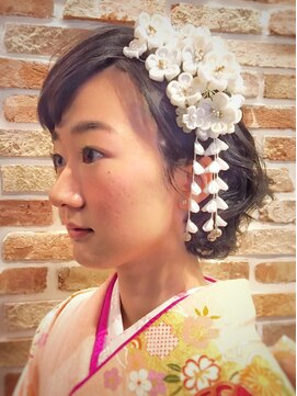 トモリヘアルーム (tomori Hair room) 成人式や卒業式。色々なシーンを華やかに☆ウェーブヘアセット☆