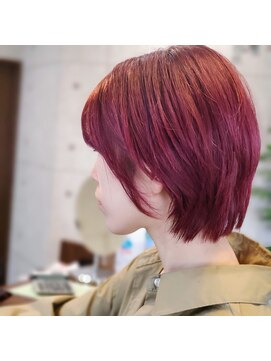 ブラフヘアー(Bluff hair) ピンクショート