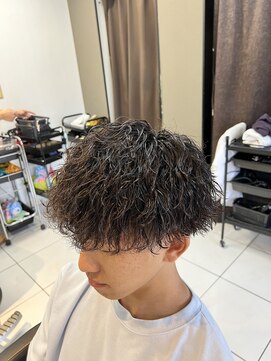 アイズ 海老名(AIZU) ツイストスパイラルパーマ　メンズパーマ　サマーカットマッシュ