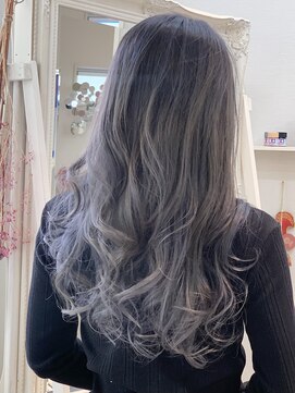 ラッシュグラス(Rush grass) シルバーベージュロングバレイヤージュ