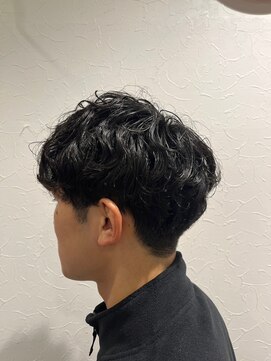 ゴデーレ(GODERE) メンズカットパーマスタイルニュアンス黒髪暗髪ストレート