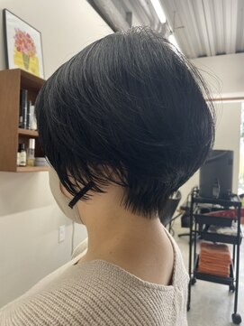 エディ(Hedi) 丸みショート