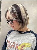 14330黒髪インナーカラーホワイトブロンド切りっぱなしボブ
