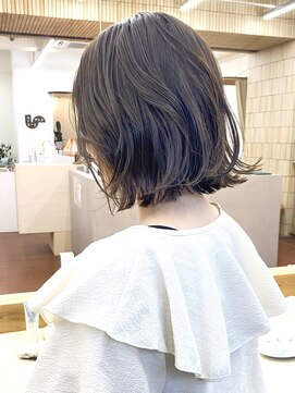 パークレーン アイス イヴェン(park lane ICI yeven) ブリーチなし切りっぱなしボブミディアムレイヤーボブ秋カラー