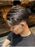 海外風テーパーフェード×センターパート