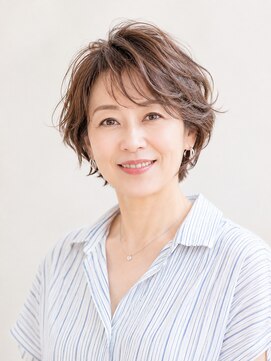 アヴァンス プロデュース バイ エガオ 大阪梅田店(AVANCE. PRODUCED by EGAO) 大人の女性に似合うショート×パーマ