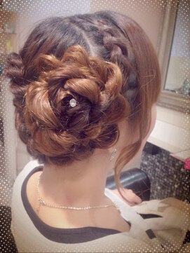 ヘアーサロン ジュエル(Hair Salon JEWEL) 編み込みお花アップ