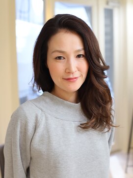ロイ(Roy) 大人女子 エレガンス ナチュラルバレイヤージュ