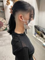 【roijir 表参道 山岸】スキンフェード女子 ブルーブラック
