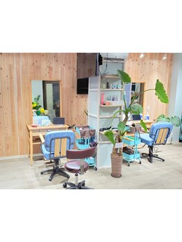 西海岸風の"集える"アットホームなサロンCHAINON―.忙しさを忘れ、我が家のように寛げる。贅沢空間を堪能＊