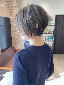 バンプ ギンザ(BUMP GINZA) 《30代40代》白髪ぼかしハイライト×前下がりボブ【イケダ】