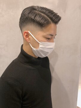フランクスバーバーリザーブ 人形町店(FRANK’S BARBER RESERVE) 七三スキンフェード y