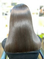 エムスリーディーミュゼステージ(M3D)&nbsp;ピコカラーストレートアイロン仕上げ。