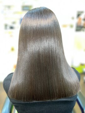 エムスリーディーミュゼステージ(M3D) ピコカラーストレートアイロン仕上げ。