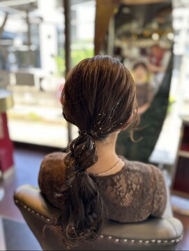 グリッツ (GLITZ) 編み下ろし ローポニーテール ロング