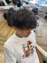 アレス バイ シカ 神戸三宮元町店(ALLES by Cica)&nbsp;波巻きツイストスパイラルパーマツーブロック刈り上げ