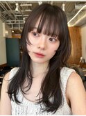 顔周りレイヤーカットくびれヘアミルクティーベージュカラー