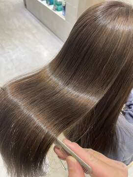 ジーナ 福岡天神(Zina) ＊明るいカラーも艶髪に♪＊zina福岡天神髪質改善トリートメント