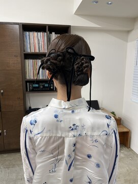 ルイス(Lewes) タイトなツインアレンジ