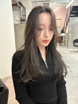 シティ(sity.)&nbsp;透明感カラー　グレージュ　レイヤーカット