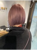 ピンクベージュ