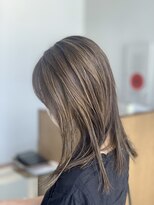 アンヒュッテ(ANHUTTE) 白髪ぼかしハイライト/ブラウンベージュ