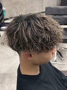 イーラ(era) メンズ刈り上げマッシュ眉毛