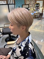 ザザ シンジュク(ZA/ZA shinjuku)&nbsp;大人女性の丸みショート、ハイトーンカラー