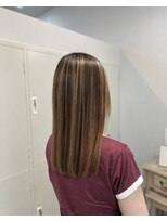 ロッカ(ROCCA)&nbsp;ブリーチ履歴もストレートでツヤツヤ