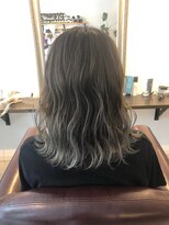 リタ(Rita)&nbsp;バレイヤージュ×グレージュカラー