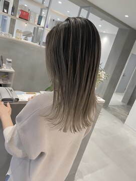 ロテ(LOTE.) ハイライト/髪質改善/ブリーチ/切りっぱなし/一宮/妙興寺