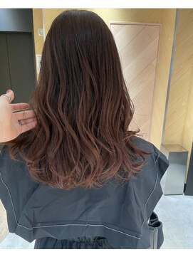 アトレ(attrait) ＊ピンクベージュ 透明感 暖色カラー ロングヘア 大阪 天王寺