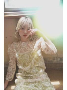 ソワンドブレスセルン 心斎橋(soin de brace cerne) ホワイトベージュ