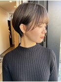 ショートボブパーマ20代30代40代イヤリングカラー大人可愛い