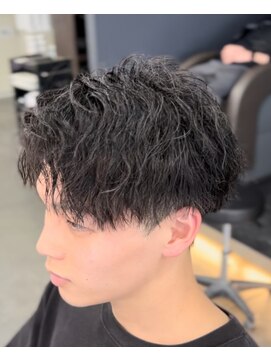 バース バイ ハピネス(BIRTH by happiness) ツイストスパイラルパーマツイストパーマメンズマッシュパーマ
