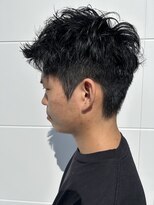 ヒュイル バイ ニアウ(Hwyl by Niau)&nbsp;メンズマッシュパーマスパイラルパーマニュアンスパーマショート