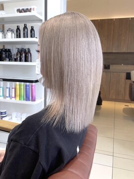 クアトログランシュ ひたちなか店(QUATRO×GranCieux) ミルクティーベージュ【ひたちなか/ブリーチ】