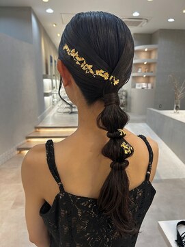 ヴィサージュアクト(VISAGE a.c.t) ローポニーアレンジ