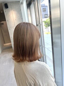 カケル(×.) ミルクティーベージュ/ミディアム