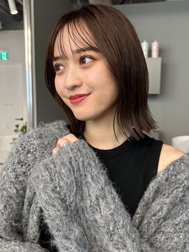 トリッカ シブヤ(TRICCA SHIBUYA) 顔周りレイヤー外はね結べるボブブラウンベージュ前髪イメチェン