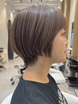 ソワネ 表参道(soigne) 青山白髪ぼかしハイライトアッシュグレー丸みショートボブ40代