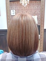 ミュズィー ドゥ ヘア(Musee du hair)&nbsp;白髪ぼかしカラーで自然な明るめベージュ