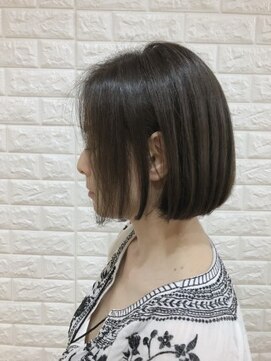 ジェイ エヌ バイ ネオリーブ(J/N by neolive) 【N eolive east】大人カワイイ前下がりボブ