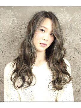 アレクサンドルオブカラーズカナザワ(ALEXANDRE OF COLORS KANAZAWA) 外国人風ハイライト