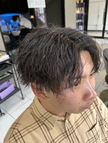 アイズ 海老名(AIZU)&nbsp;ツイストスパイラルパーマ　センターパート　波巻きスパイラル