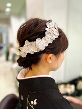 ジラ ヘアアンドメイク(girra HAIR&MAKE) 卒業式 袴着付け #着付け #ヘアセットアップ #オージュア