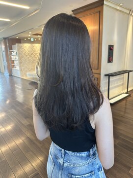 ザック ヴィ(ZACC  vie) オリーブベージュ　レイヤーカット　20代30代40代