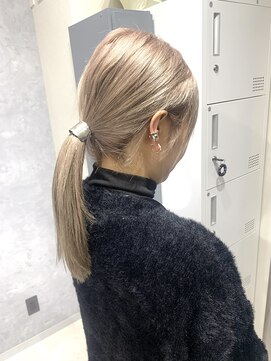 グラッジ 池袋(GLADGE) ミルクティー/ダブルカラー/ブリーチカラー