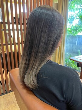 バグスドゥア(Bagus dua) 裾カラー