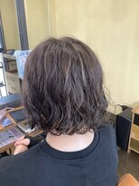 ワラティク(WARATI C)&nbsp;白髪ぼかしハイライトで白髪もオシャレにカバー！